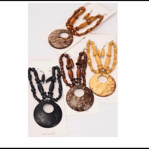 Necklace and earrings set - Picture 2 of 2